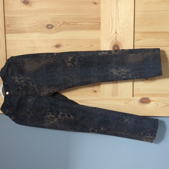 Frank Patrick Jane jeans with a suede touch to them - Picture 3 of 5